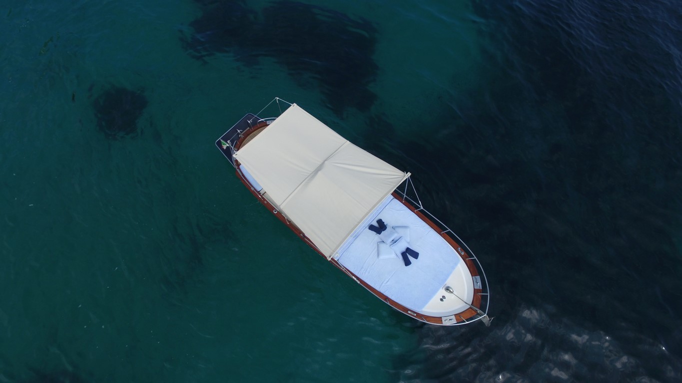 Luna Caprese Capri Boats